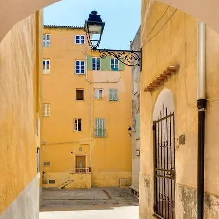 דירה Between The Roofs Of Old Town And The Sea *