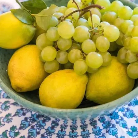 Between The Roofs Of Old Town And The Sea * 멍똥