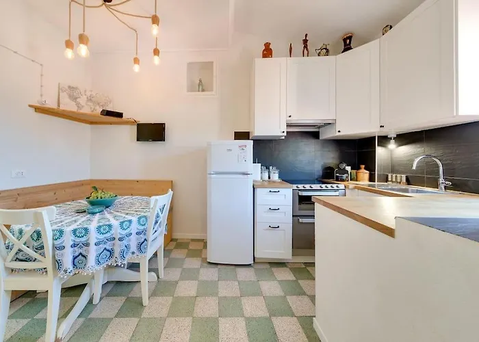 Apartamento Between The Roofs Of Old Town And The Sea Menton